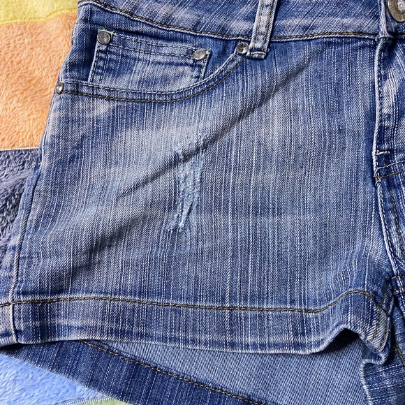 Z- Distressed Southwestern Denim Shorts - Picture 2 of 5